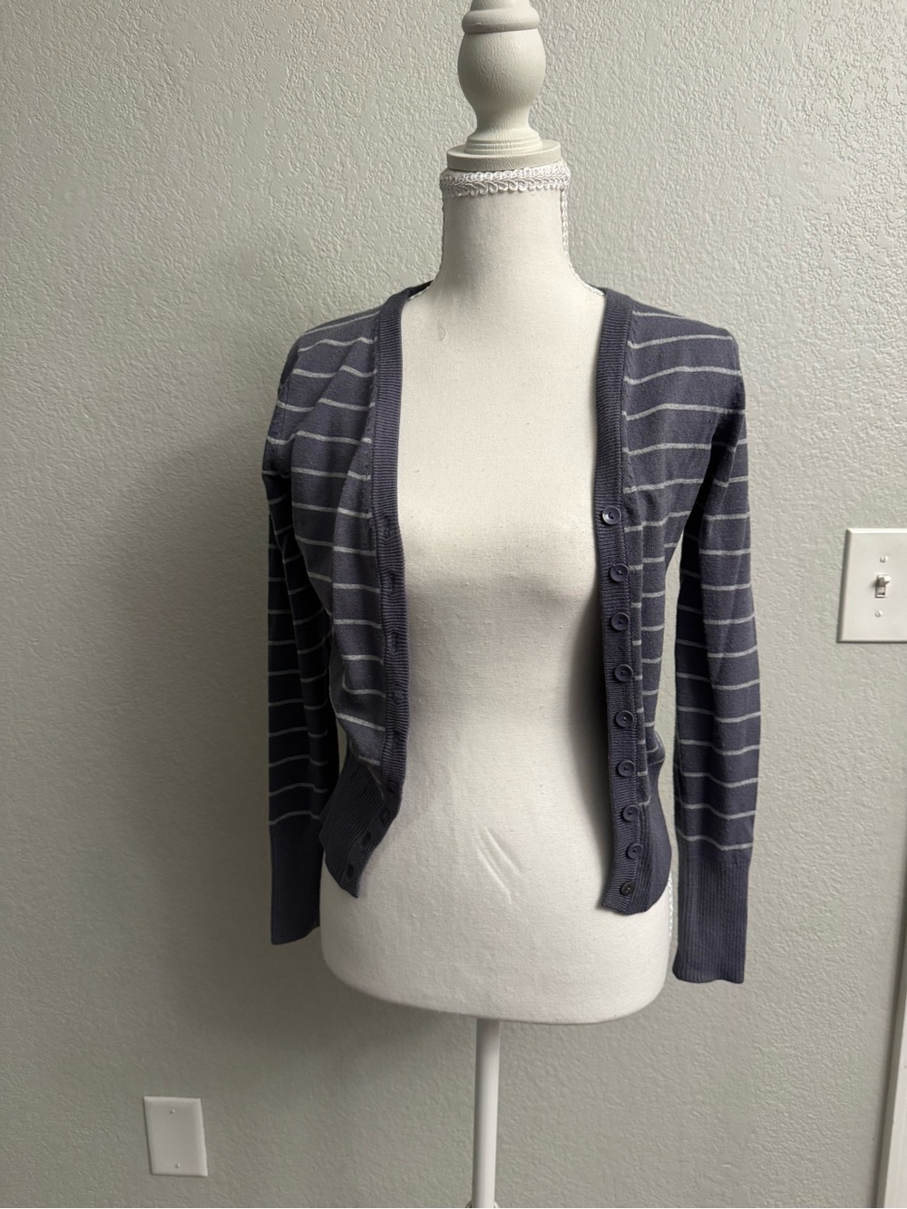 Cotton On Striped Knit Cardigan Sweater Grey White Women’s Size M
